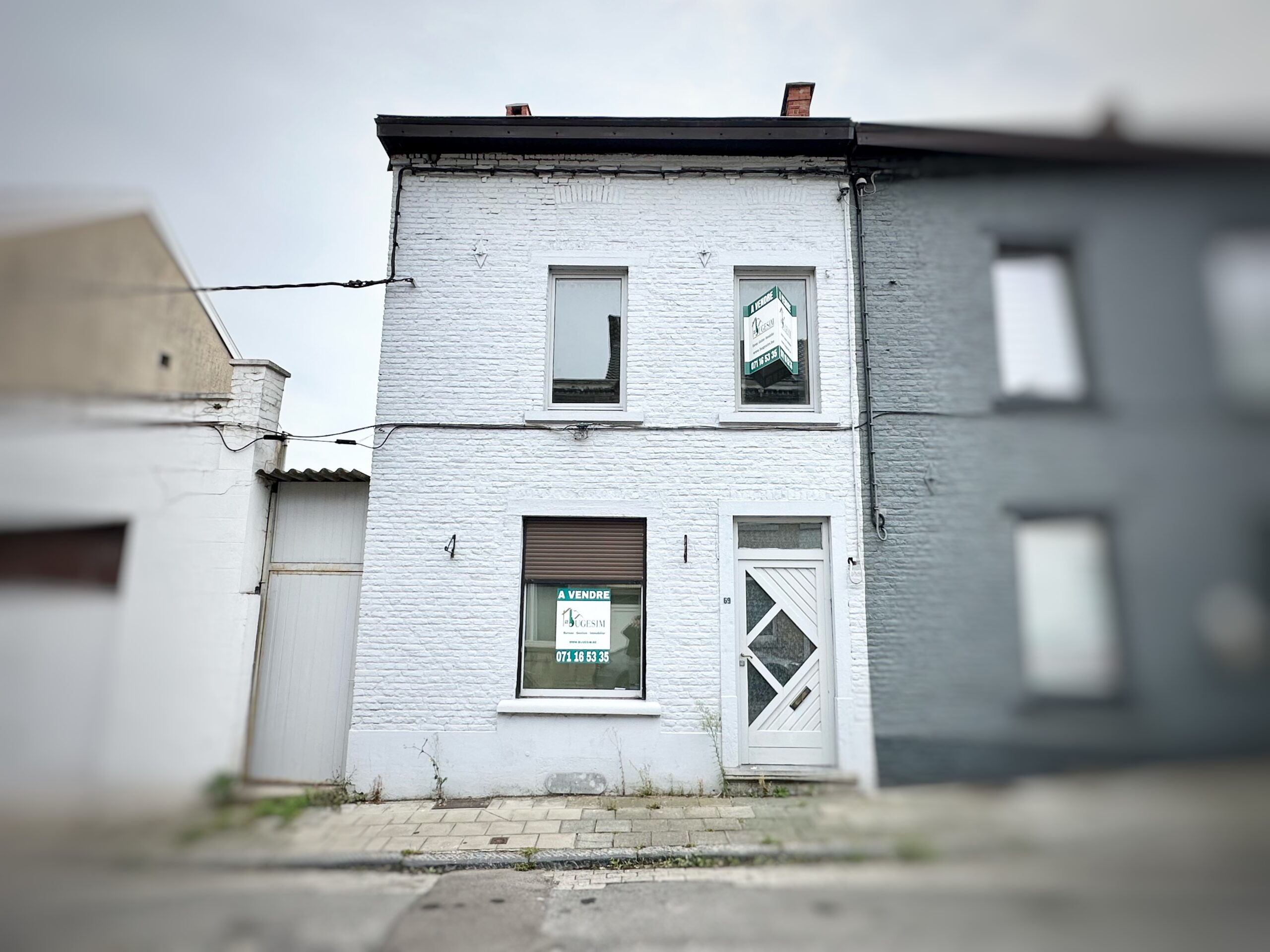 Bonne maison 3 chambres avec passage latéral et jardin !