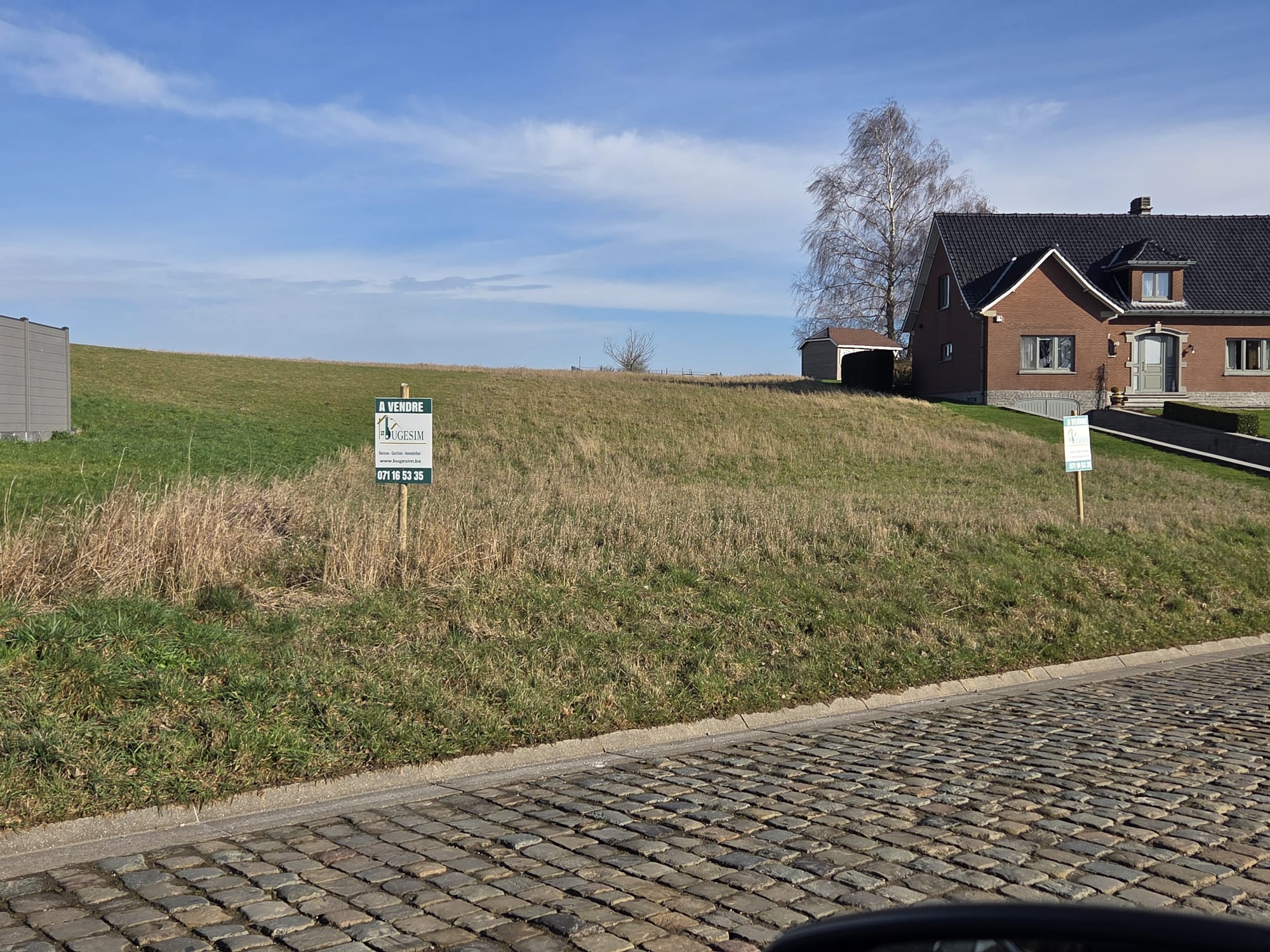 Terrain constructible de 15 ares situé à la campagne !