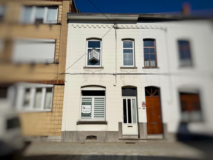 Bonne maison 2 façades en bon état avec jardin !